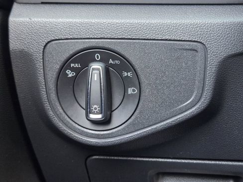 Used 2021 Volkswagen Atlas SEL Premium image 26