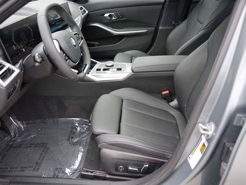 Used 2025 BMW 330i Sedan w/ M Sport Package RWD image 13