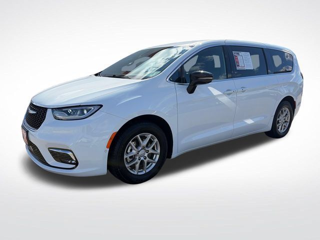 Used 2025 Chrysler Pacifica Select FWD 360° Tour
