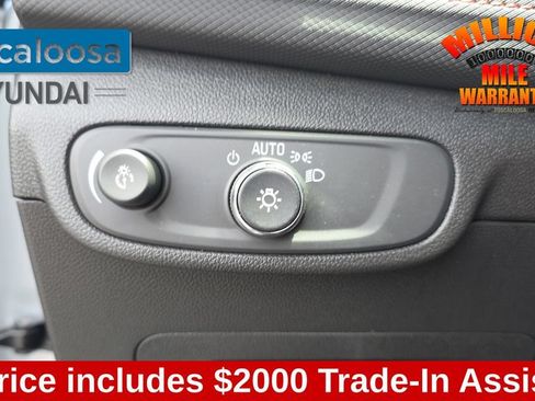 Used 2025 Chevrolet TrailBlazer RS w/ Convenience Package FWD image 14