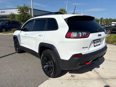 Used 2022 Jeep Cherokee Trailhawk w/ Comfort/Convenience Group AWD/4WD image 7