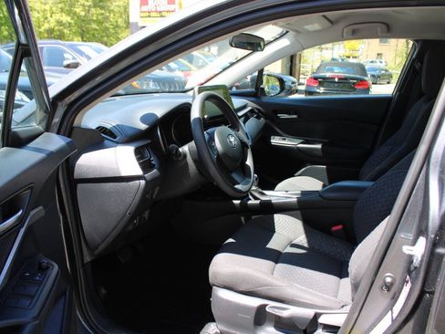 Used 2021 Toyota C-HR LE FWD image 23