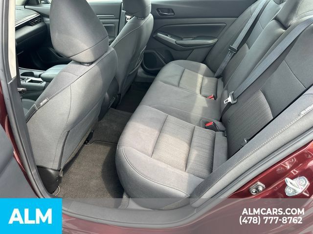 Used 2025 Nissan Altima 2.5 SV FWD image 23
