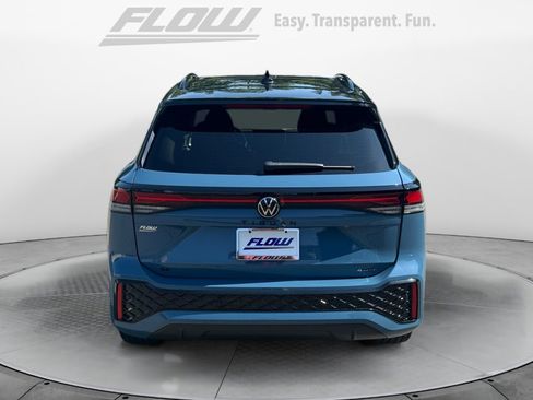 New 2025 Volkswagen Tiguan SE R-Line image 6