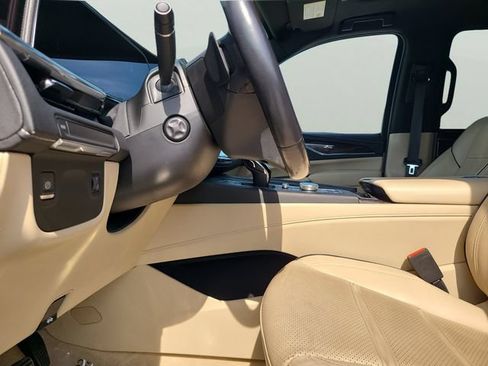 Used 2023 Cadillac Escalade ESV Premium Luxury RWD image 26