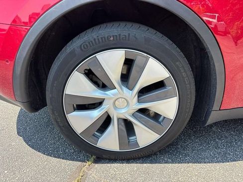 Used 2022 Tesla Model Y Long Range AWD/4WD image 35
