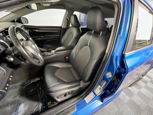 Used 2019 Toyota Camry SE w/ Convenience Package FWD image 15