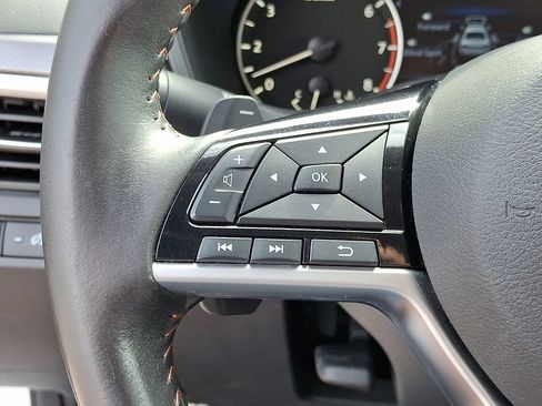 Used 2024 Nissan Altima 2.5 SR FWD image 20