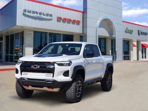 Used 2026 Chevrolet Colorado ZR2 AWD/4WD image 2
