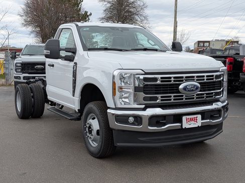 New 2026 Ford F350 XL w/ XL Chrome Package AWD/4WD image 1