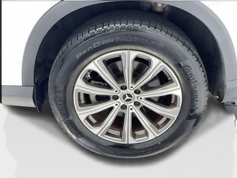 Used 2024 Mercedes-Benz GLC 300 image 12