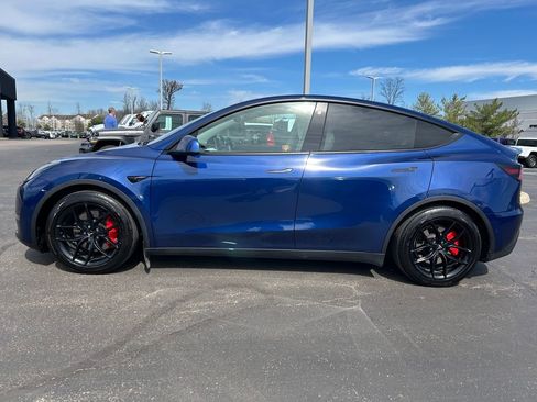 Used 2022 Tesla Model Y Performance image 4