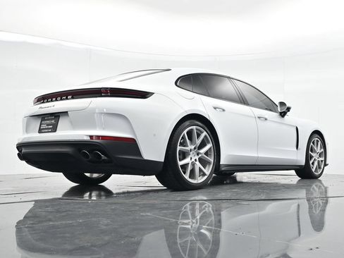 Certified 2024 Porsche Panamera 4 AWD/4WD image 28