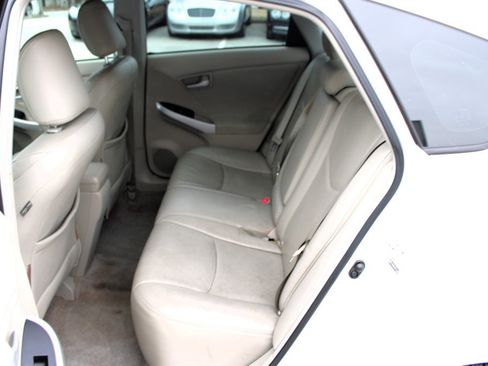 Used 2011 Toyota Prius Five image 18