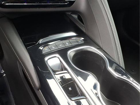 Used 2023 Buick Envision Essence image 17