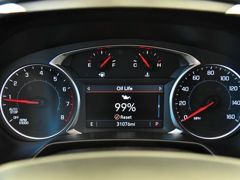 Used 2025 Chevrolet Blazer LT FWD image 28