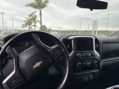 Used 2022 Chevrolet Silverado 1500 LT image 8