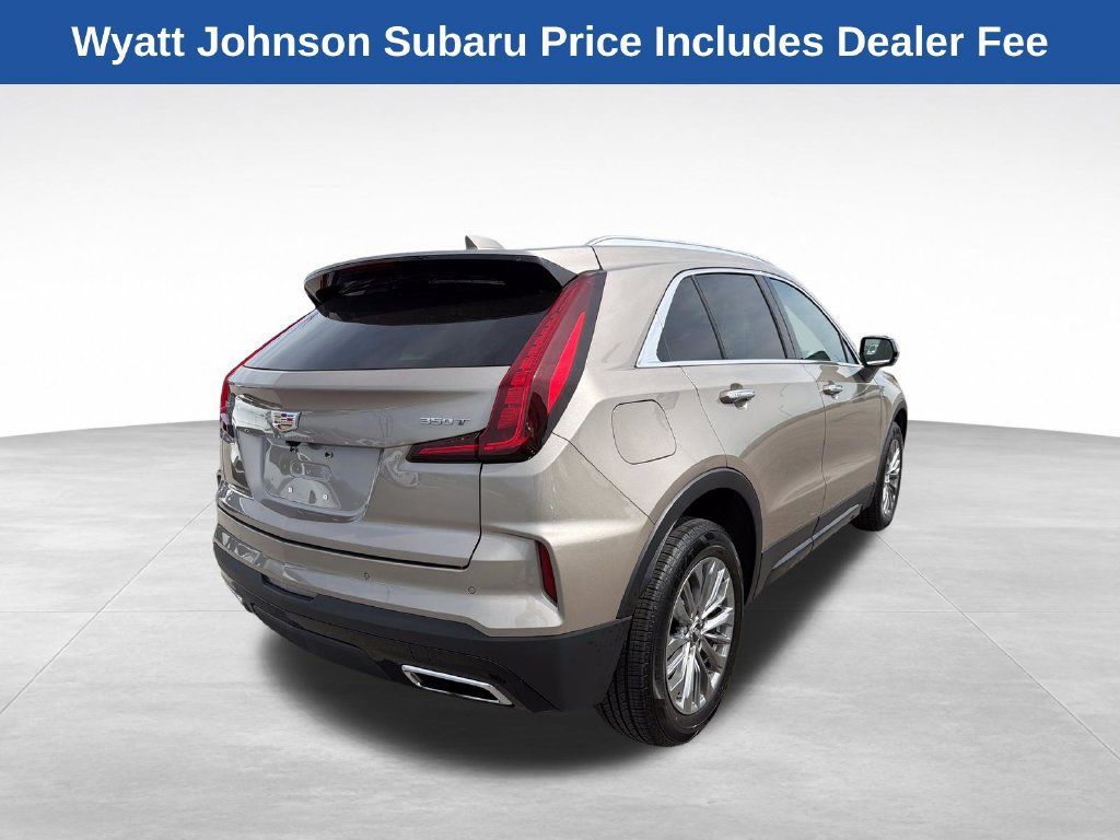 Used 2025 Cadillac XT4 Premium Luxury FWD image 9