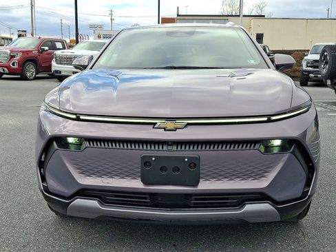 Certified 2025 Chevrolet Equinox EV LT w/ Convenience Package image 2