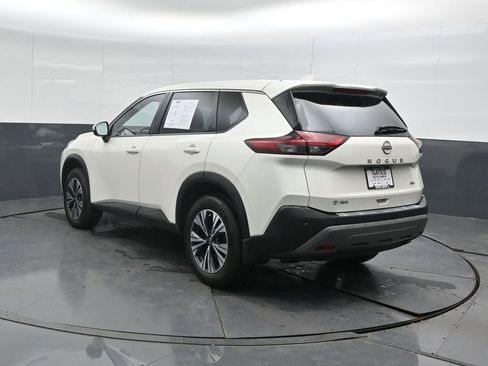 Used 2023 Nissan Rogue SV image 8