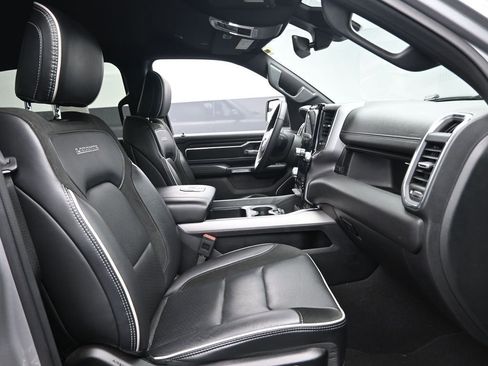 Used 2025 RAM 1500 Laramie image 32