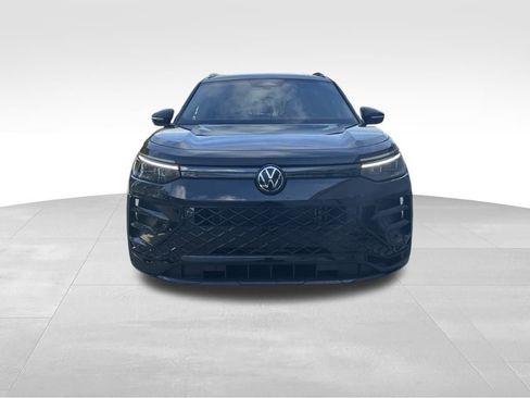 New 2026 Volkswagen Tiguan SE R-Line FWD image 8