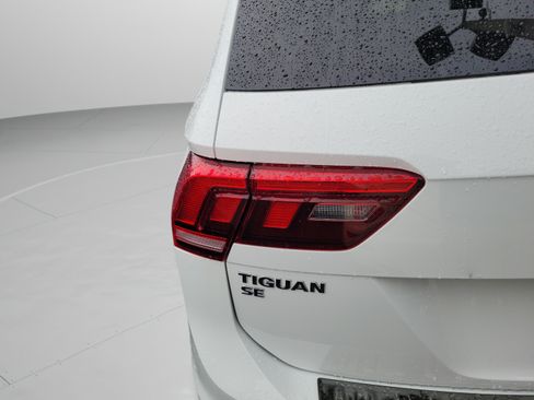Used 2020 Volkswagen Tiguan SE FWD image 22