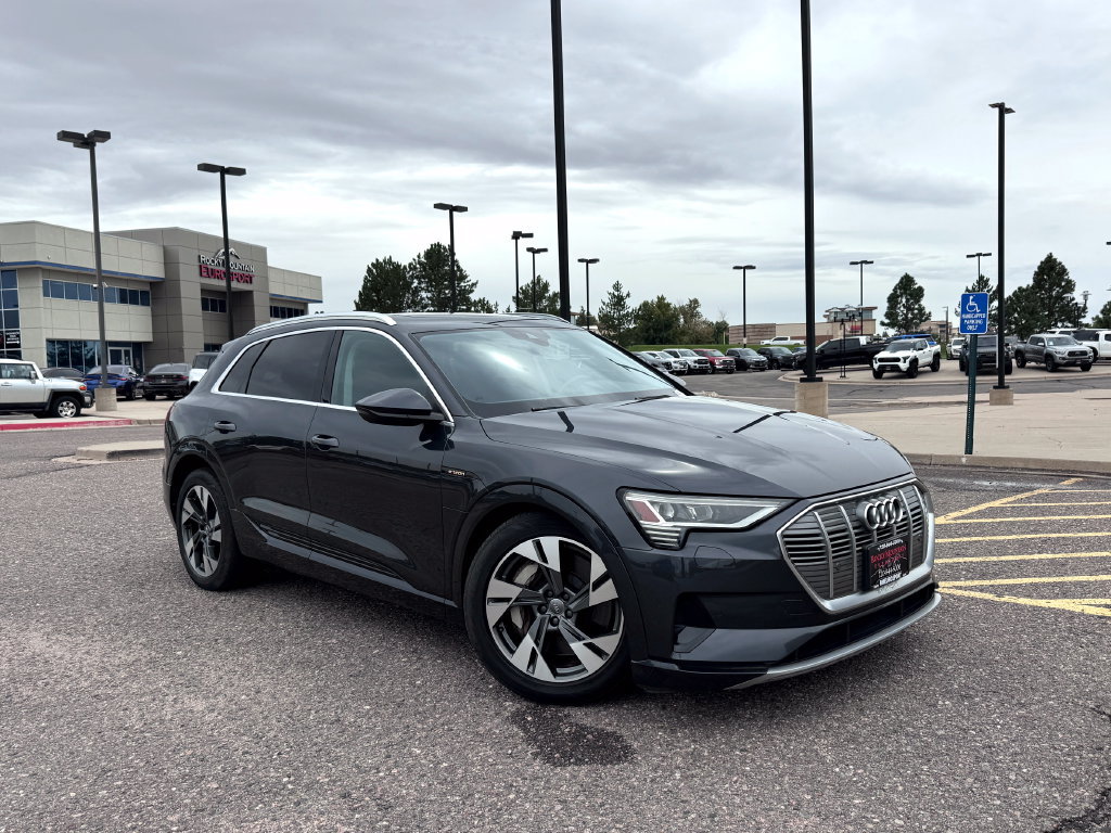 Used 2021 Audi e-tron Premium AWD/4WD image 2