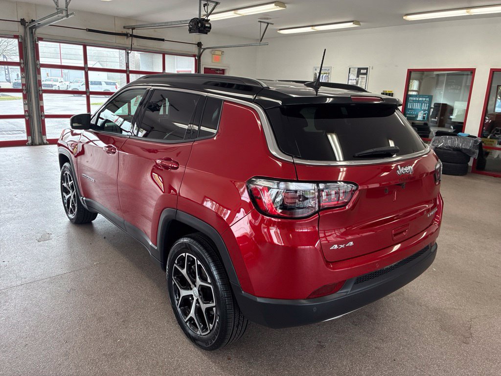 Certified 2024 Jeep Compass Limited AWD/4WD image 18