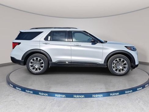 Used 2026 Ford Explorer Active w/ Active Comfort Package AWD/4WD image 3
