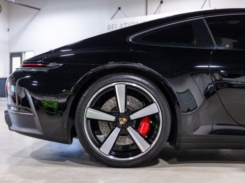 Used 2025 Porsche 911 Carrera S RWD image 24
