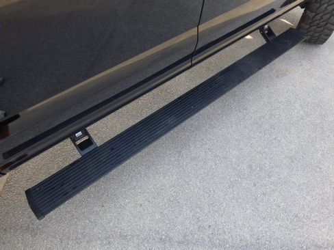 Used 2016 Ford F150 Lariat w/ Equipment Group 502A Luxury image 16