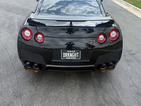 Used 2012 Nissan GT-R Black Edition AWD/4WD image 9