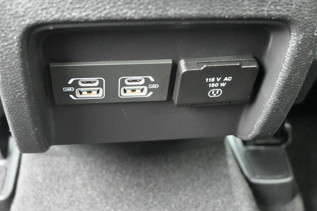 Used 2021 Jeep Cherokee Latitude Lux w/ Comfort/Convenience Group AWD/4WD image 16