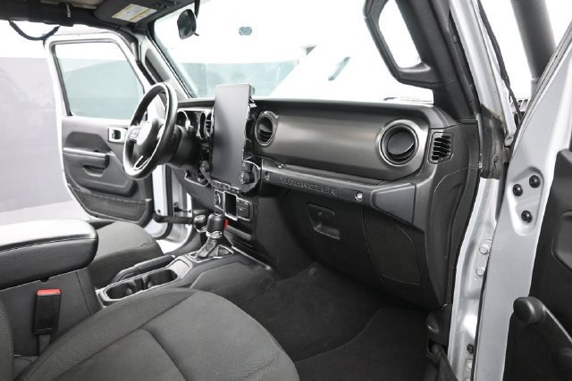 Used 2023 Jeep Wrangler Unlimited Sport AWD/4WD image 22