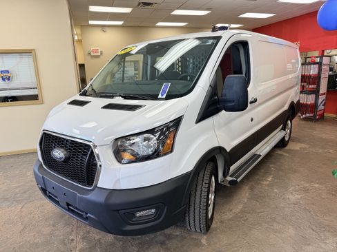 Used 2025 Ford Transit 250 Low Roof w/ Exterior Upgrade Package RWD image 3