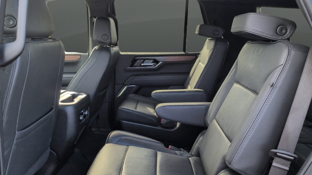 Used 2025 GMC Yukon Denali AWD/4WD image 20