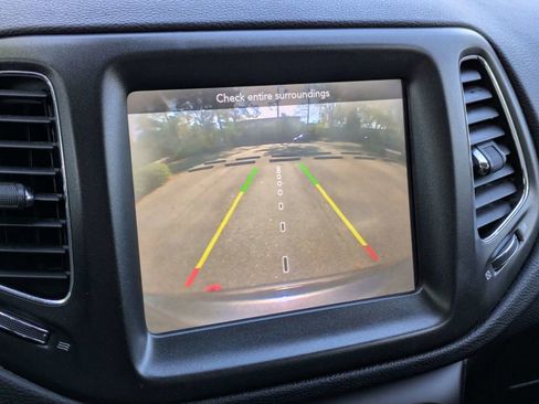 Used 2019 Jeep Compass Trailhawk image 20