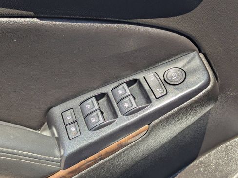 Used 2019 Chevrolet Tahoe LS AWD/4WD image 21