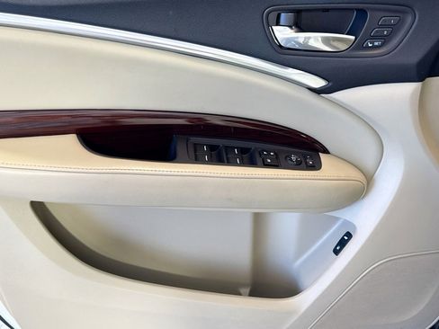 Used 2016 Acura MDX SH-AWD 4dr w/Advance image 16