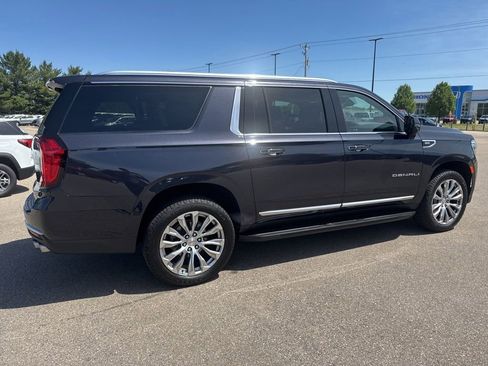 Used 2023 GMC Yukon XL Denali w/ Max Trailering Package AWD/4WD image 10