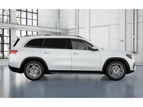 New 2026 Mercedes-Benz GLS 450 4MATIC image 16