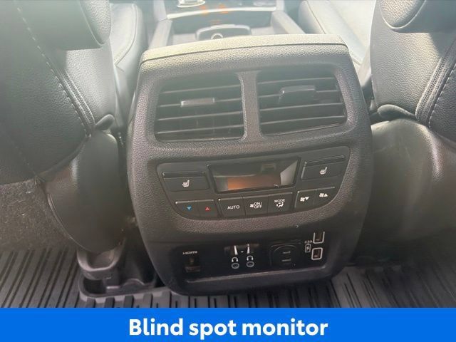Used 2019 Honda Pilot Touring image 11