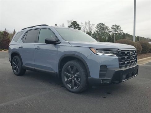 New 2026 Honda Pilot Sport image 3