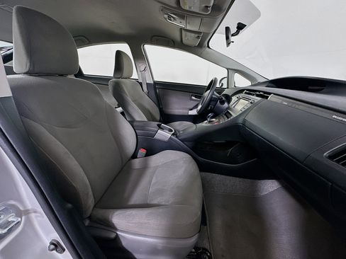 Used 2014 Toyota Prius Prime Plug-In Hybrid FWD image 29