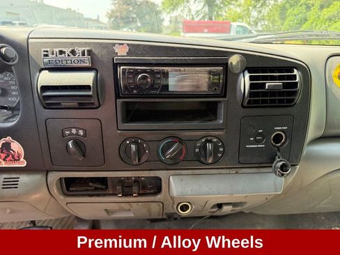 Used 2005 Ford F250 XL AWD/4WD image 16