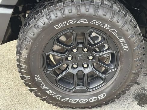Used 2025 RAM 1500 Rebel w/ Rebel Level 1 Equipment Group AWD/4WD image 16