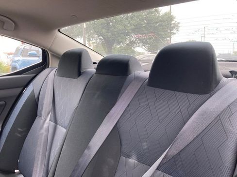 Used 2025 Nissan Versa SV FWD image 10