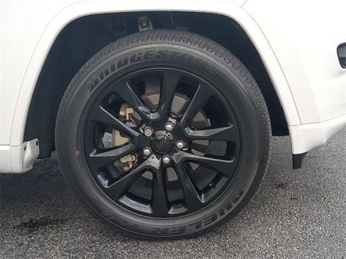 Certified 2020 Jeep Grand Cherokee Altitude image 11