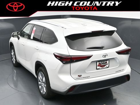 New 2026 Toyota Highlander Limited AWD/4WD image 30